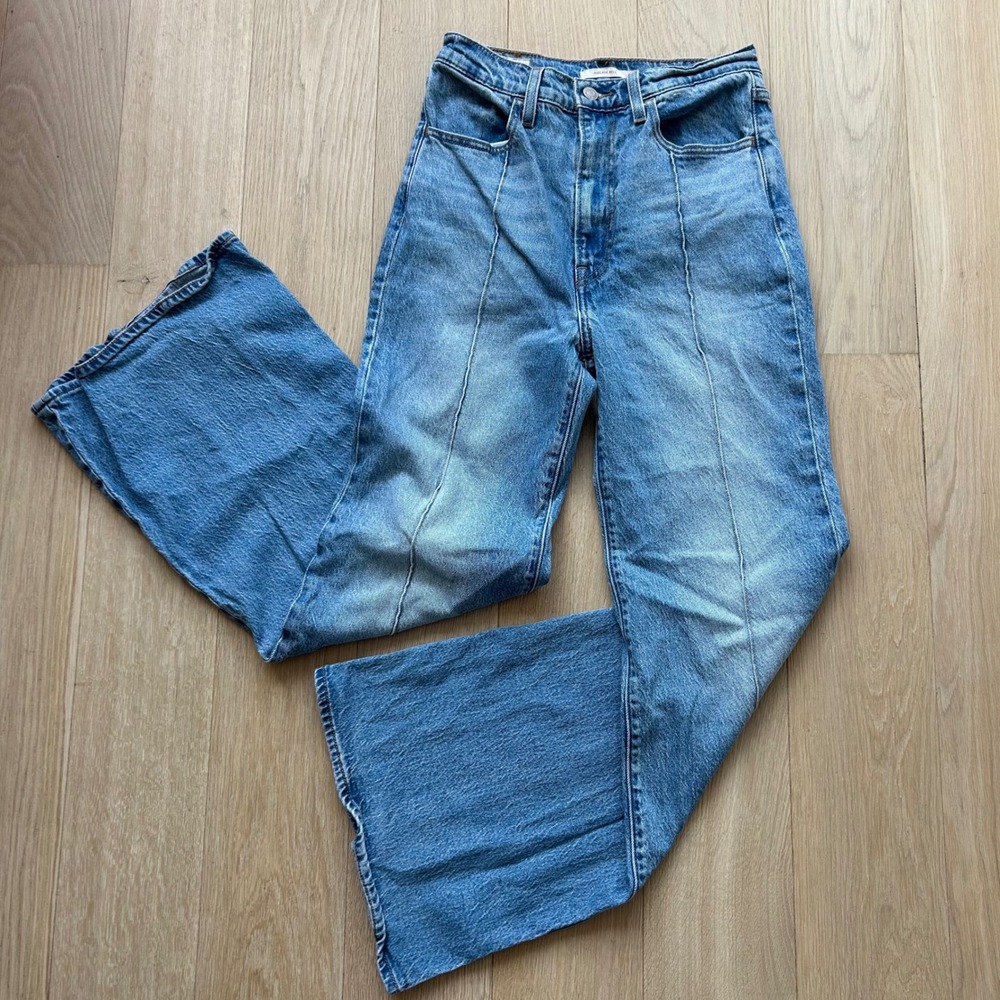 Levi's Ribcage Bell Jeans 27x32 Blue High Rise Flare Leg Denim Hippie Boho Retro - Picture 2 of 12